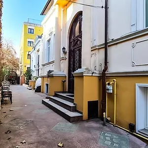 5 Stars High , Bucarest Roumanie