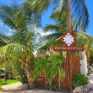 https://mayan-mittoz.quintano-roohotels.com