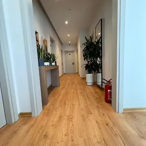 Izi Boutique , Tirana Albanie